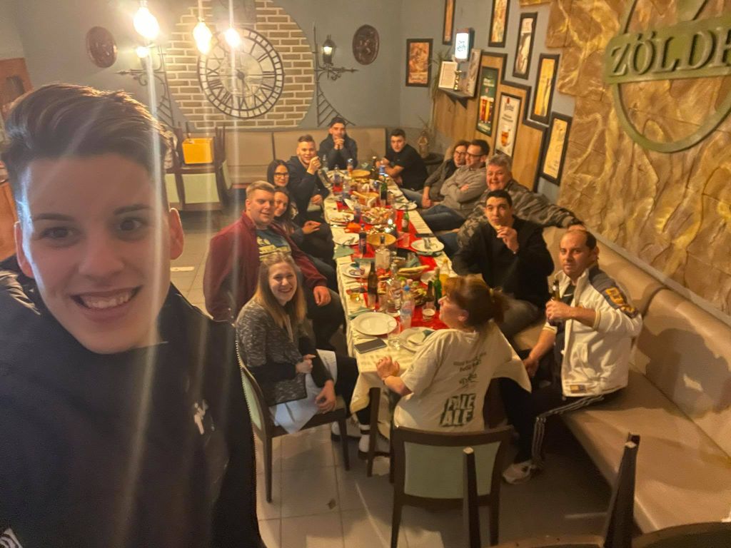 Team buli (anno) Boldog karit mindenkinek!